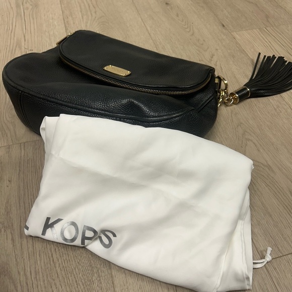 Michael Kors Bedford Tassel Black Leather Shoulder Bag - Picture 8 of 8